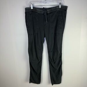 Standard JAMES PERSE Soft Cargo Tapered Pants in Dark Gray Utility Size 3